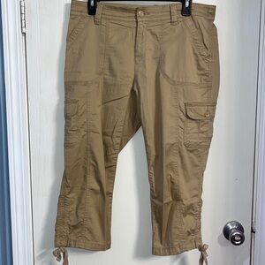 Faded Glory Tan Cargo pants Great condition